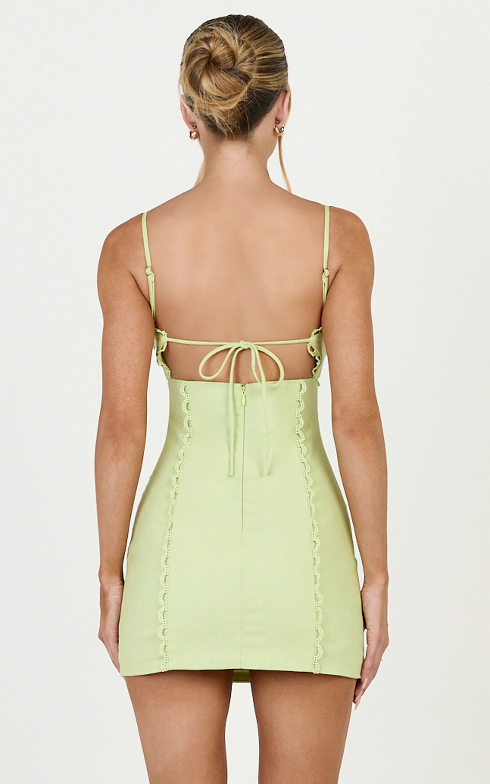 Sweetheart Tie Back Scallop Detail Dress in Pastel Green